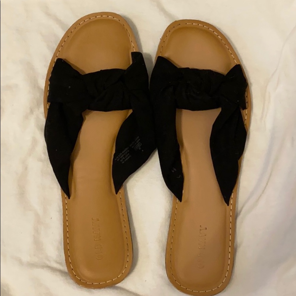 Old navy bow flip flops